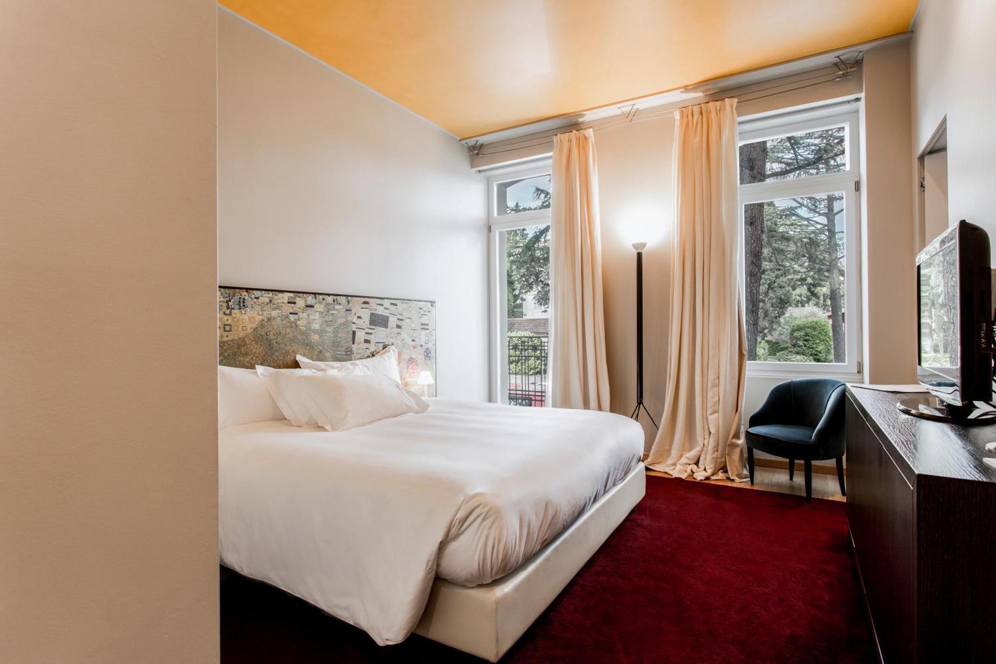 Standard Double Room,1588075574:JPEG